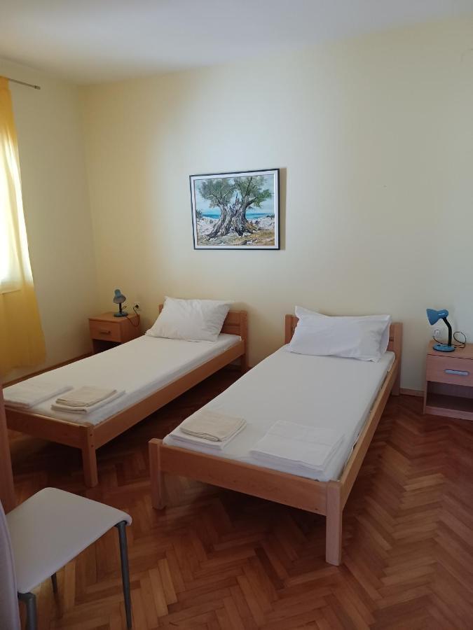 Apartments With A Parking Space Pag - 6325 باغ المظهر الخارجي الصورة